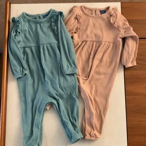 Old navy baby girl 6-12month jumpsuits